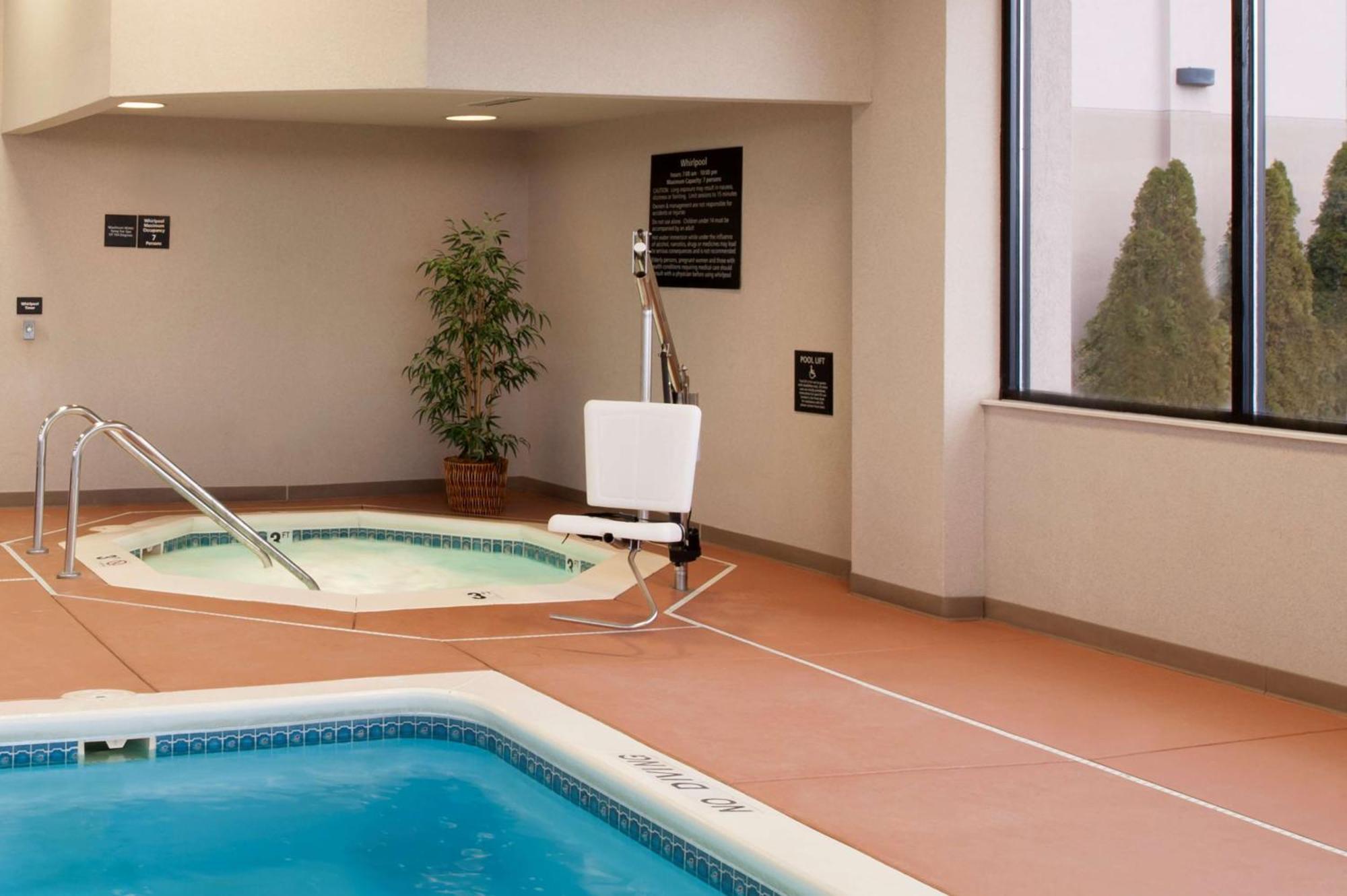 Hampton Inn Muskegon Muskegon Heights Eksteriør bilde